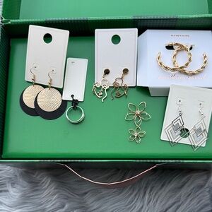 Chic Gold and Black Earrings Set